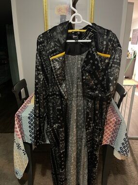 Black Bandana Print Robe with Yellow Trim